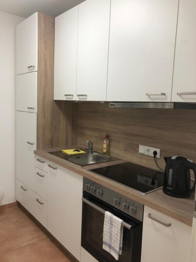 Pension Chen Mit 2 Schlafzimmern, Ebk, Separat Balkon Griesstatt Buitenkant foto