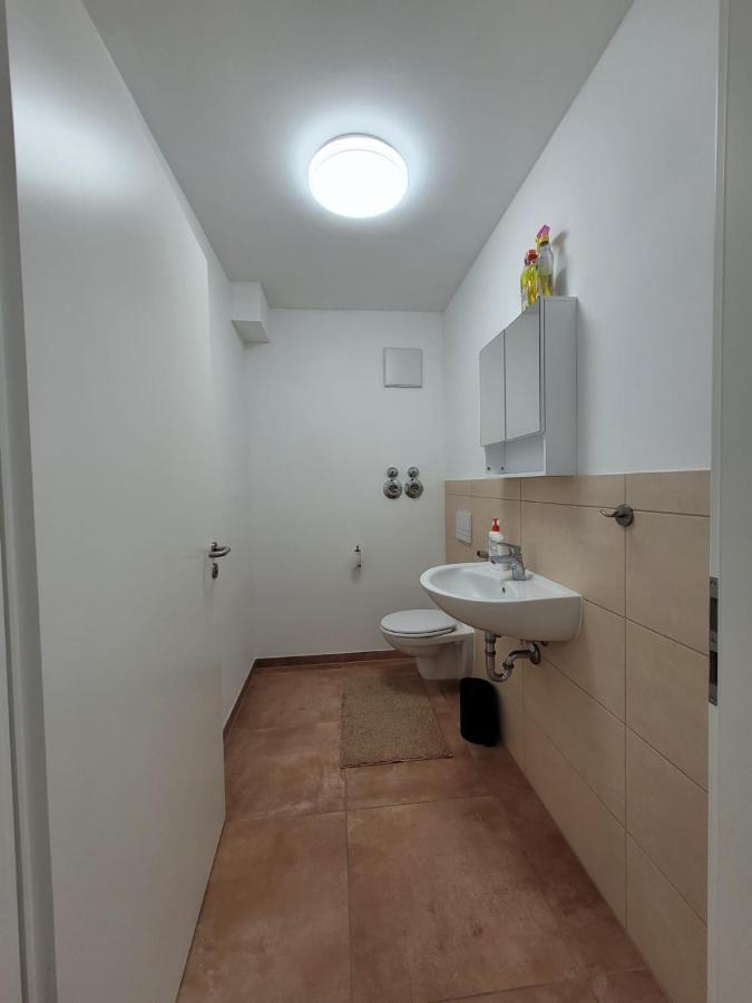 Pension Chen Mit 2 Schlafzimmern, Ebk, Separat Balkon Griesstatt Buitenkant foto