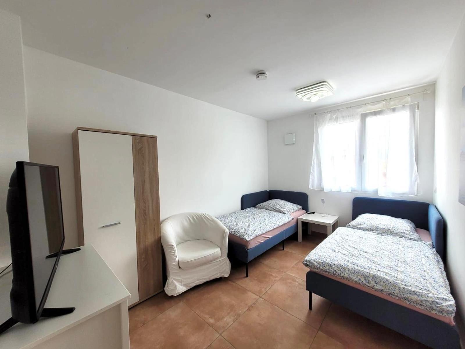 Pension Chen Mit 2 Schlafzimmern, Ebk, Separat Balkon Griesstatt Buitenkant foto
